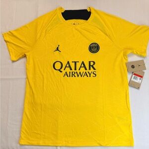 Paris Saint-Germain Jordan Brand 2022/23 Pre-Match Top - Yellow/New